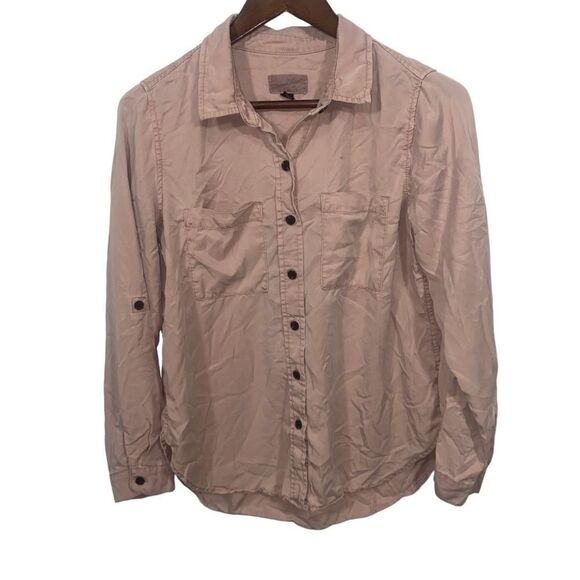 Women's Universal Threads Pink Button Down Shirt - Picture 1 of 13